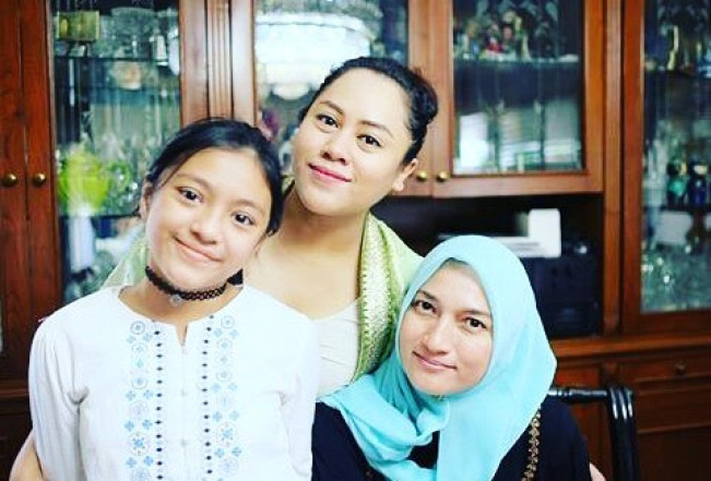 Sarah Amalia beberapa tahun lalu saat Alleia masih lebih kecil. (Instagram/@alleia_anata_irham)