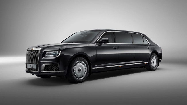 Canggihnya Mobil Rp13 Miliar Kado Vladimir Putin Buat Kim Jong Un