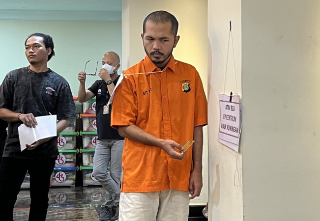 Gelar Rekonstruksi, Polisi Hadirkan Pelaku Pembunuhan Disertai Mutilasi di Bekasi