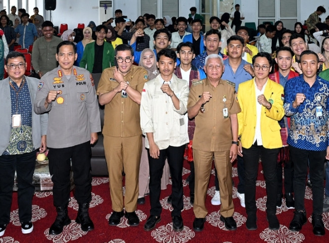 Wakil Gubernur, Surya hadiri Rakernas BEMNUS XIV. [Instagram]