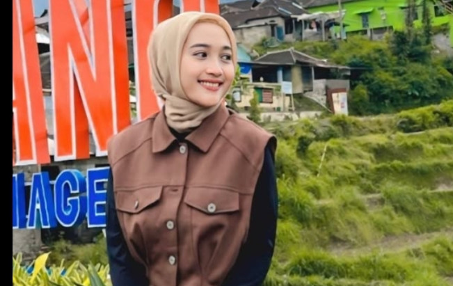 Rina salah satu keluarga almarhumah Mbok Yem ungkap jika warung Mbok Yem kembali dibuka usai acara selamatan 40 hari Mbok Yem. [Instagram]