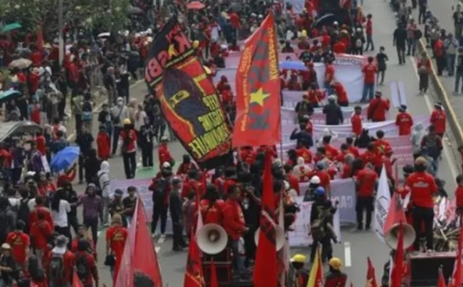 Besok Ribuan Buruh Bakal 'Kepung' Jakarta, Simak 3 Tuntutannya!