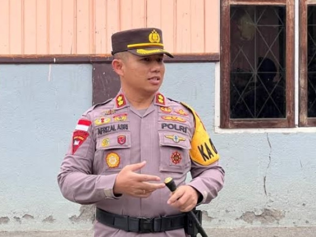Kapolres Pelalawan AKBP Afrizal Asri sebut jumlah korban laga kambing Toyota Land Cruiser dan Ambulans. [Instagram]