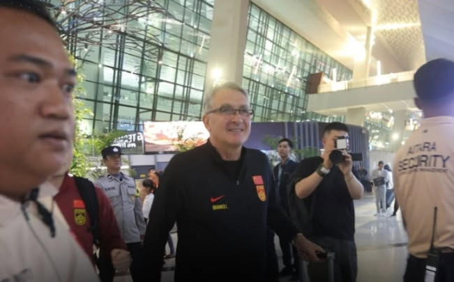 Pelatih China Branko Ivankovic memimpin pasukannya mendarat di Indonesia dengan membawa 25 pemain. [Instagram]