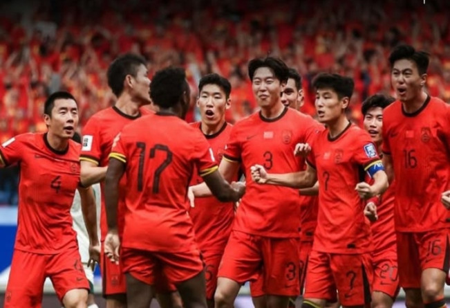 Ilustrasi para pemain timnas China yang akan dipersiapkan menghadapi Indonesia di ajang kualifikasi Piala Dunia 2026. [Instagram]