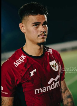 Klub Italia Como 1907 milik pengusaha Indonesia, berencana datangkan pemain belakang Timnas Indonesia, Mees Hilgers. [Instagram]