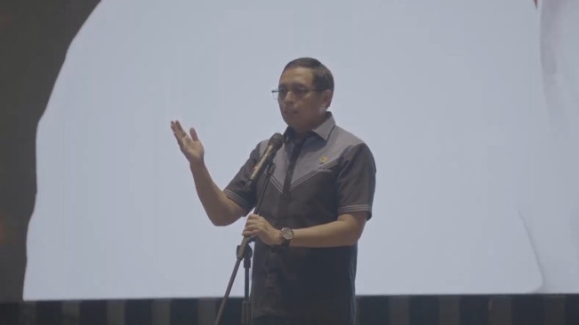 Kepala Kantor Komunikasi Kepresidenan Hasan Nasbi saat membuka public hearing di Jakarta. [FT News]