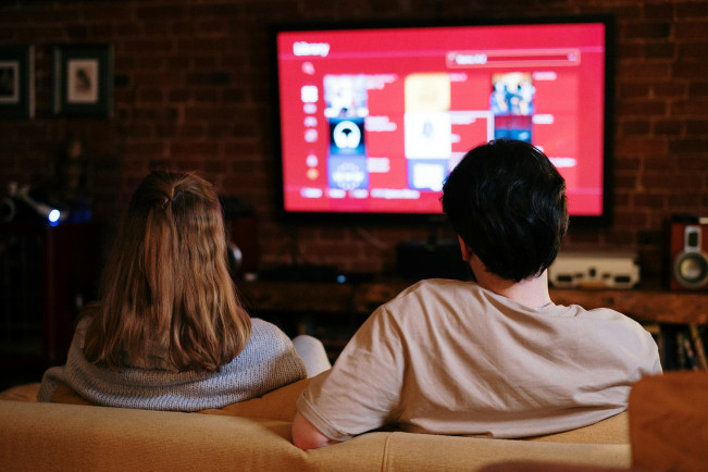 Ilustrasi nonton link streaming. [Pexels]
