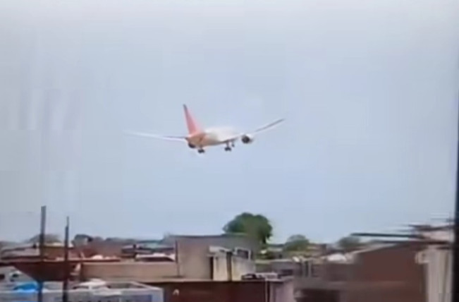 Pengakuan Satu Korban Selamat Air India: Ada Mayat-mayat di Sekeliling Saya