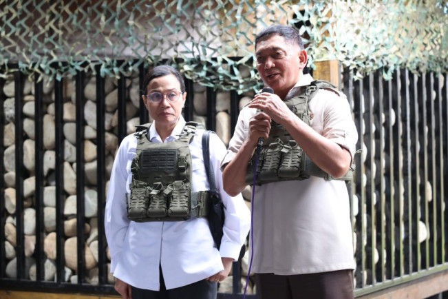Menkeu Sri Mulyani saat berada di Nduga, Papua. [Dok Kemenhan]