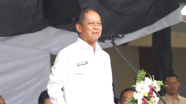Menteri Lingkungan Hidup Hanif Faisol Nurofiq. [Instagram]