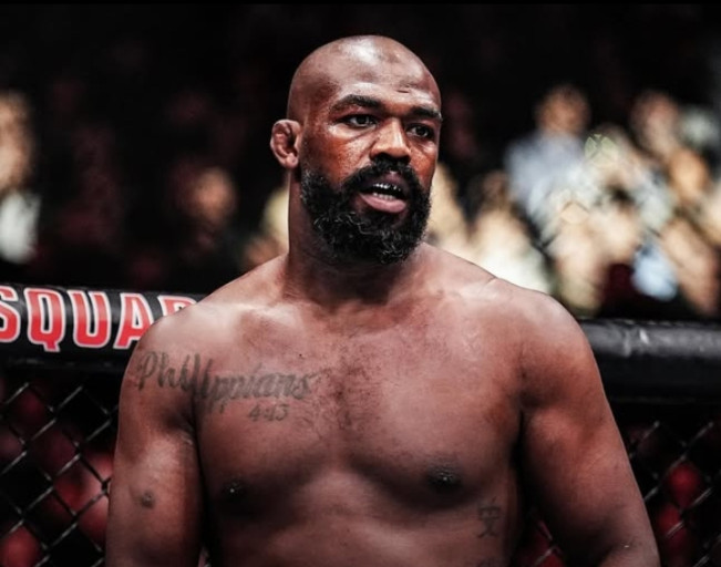 Tak Kunjung Duel Jon Jones Kabarkan Mundur dari UFC, Khabib: Selamat, Legenda!