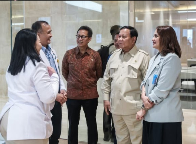 Presiden RI Prabowo Subianto saat meninjau langsung Ngoerah Sun Wellness and Aesthetic Center di Bali. [Instagram]