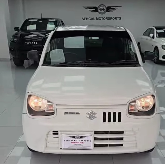 Tampilan Suzuki Alto yang bertampang unik. [Instagram]