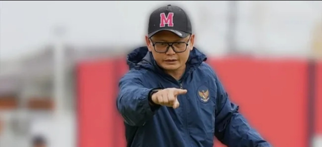 Profil Yeyen Tumena, Dirtek Malut United yang Dipecat atas Dugaan Tilap Uang Ibadah Pemain