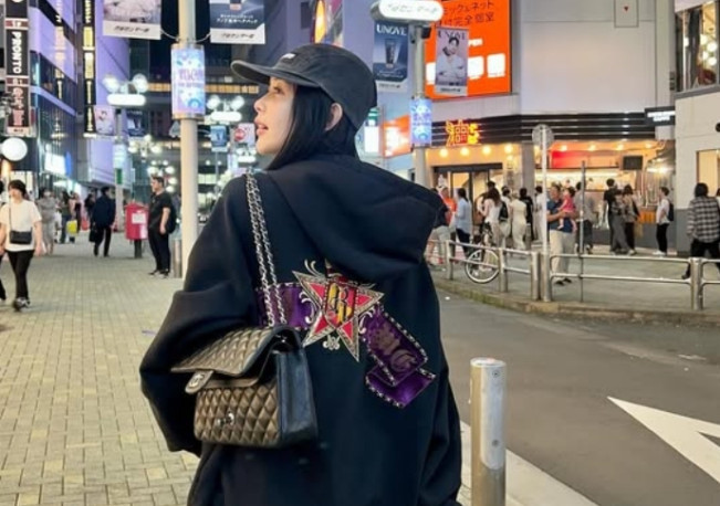 Feni mengumumkan jika dirinya akan hiatus dari JKT48 mulai Agustus mendatang. [Instagram]