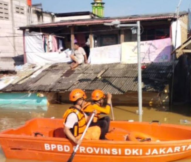 Update Banjir Jakarta, 996 Warga Mengungsi di 17 Lokasi: Berikut Daftarnya!