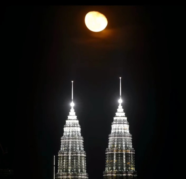 Ilustrasi Buck Moon atau puncak bulan purnama. [Instagram]