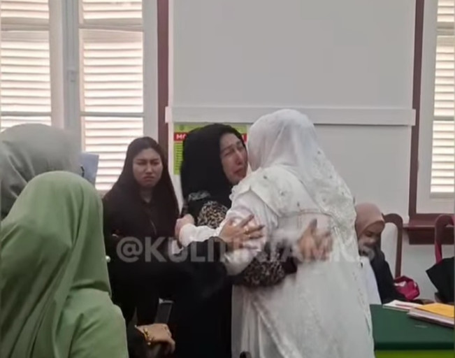 Bos Skincare Mira Hayati Auto Nangis Dijatuhi Hukuman 10 Bulan Penjara dan Denda Rp1 M