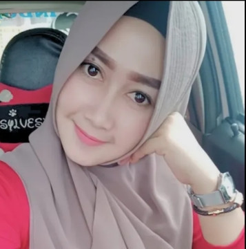 Sosok Luluk Nuril, Istri Polisi Kembali Viral Terlibat Penipuan Uang Arisan Miliaran