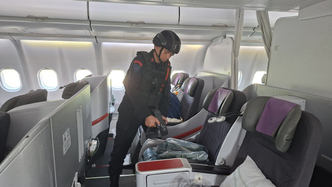 Gegana Brimob melakukan sterilisasi. [Dok Sat Brimob Polda Sumut]