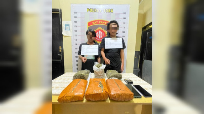 Kedua pelaku ditangkap polisi. [Istimewa]