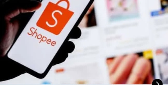 Ilustrasi pedagang di toko online beromzet Rp500 Juta bakal kena pajak. [Instagram]