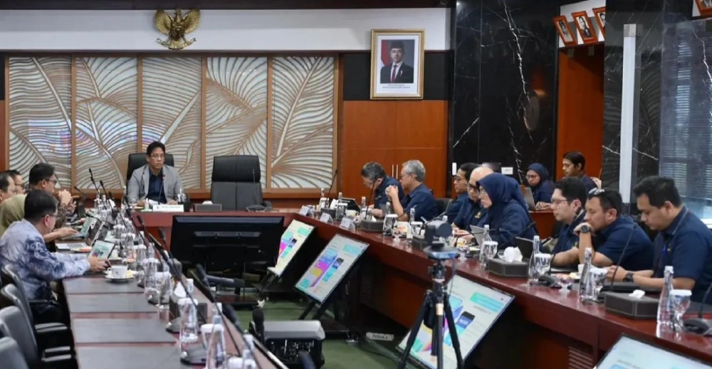 Menkeu RI, Purbaya Yudhi Sadewa saat menerima kunjungan dari BPJS Kesehatan