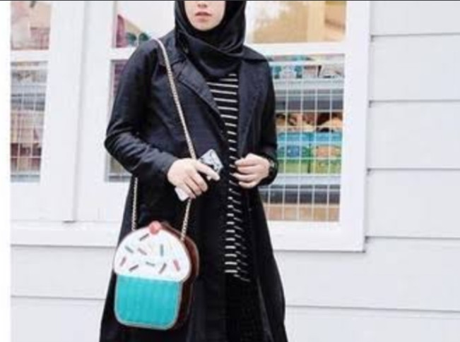 Mau Tampil Stylish? Ini 3 Aksesori yang Wajib Dipakai