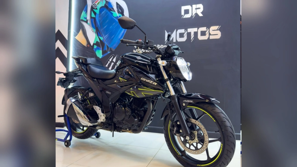 Suzuki Gixxer ABS memiliki tampilan keren. (Instagram)