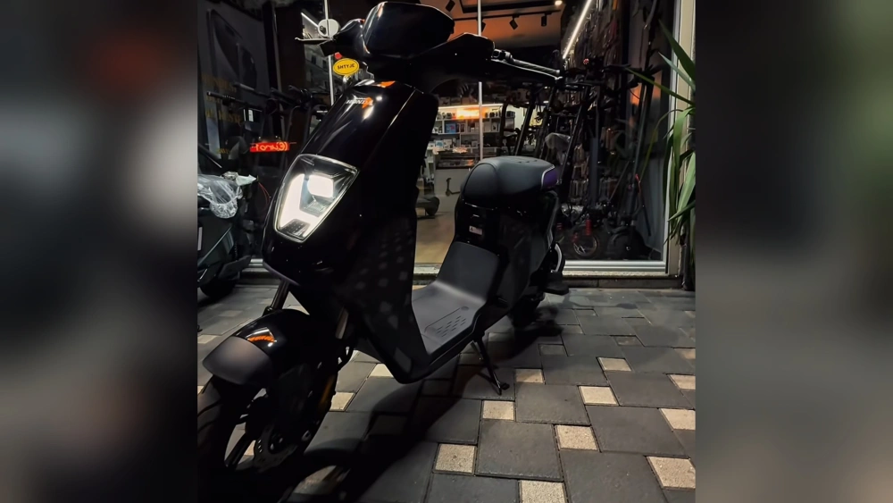 Motor Listrik Murah Honda U-Be, Desain Simple Harga Ramah Kantong