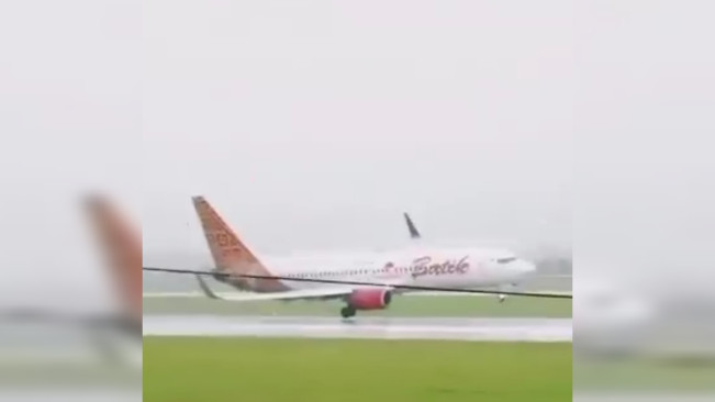 Tangkapan layar Batik Air miring. [Istimewa]