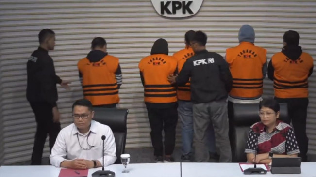 KPK menetapkan 5 tersangka terkait kasus dugaan korupsi proyek jalan di Sumut. [Youtube KPK]