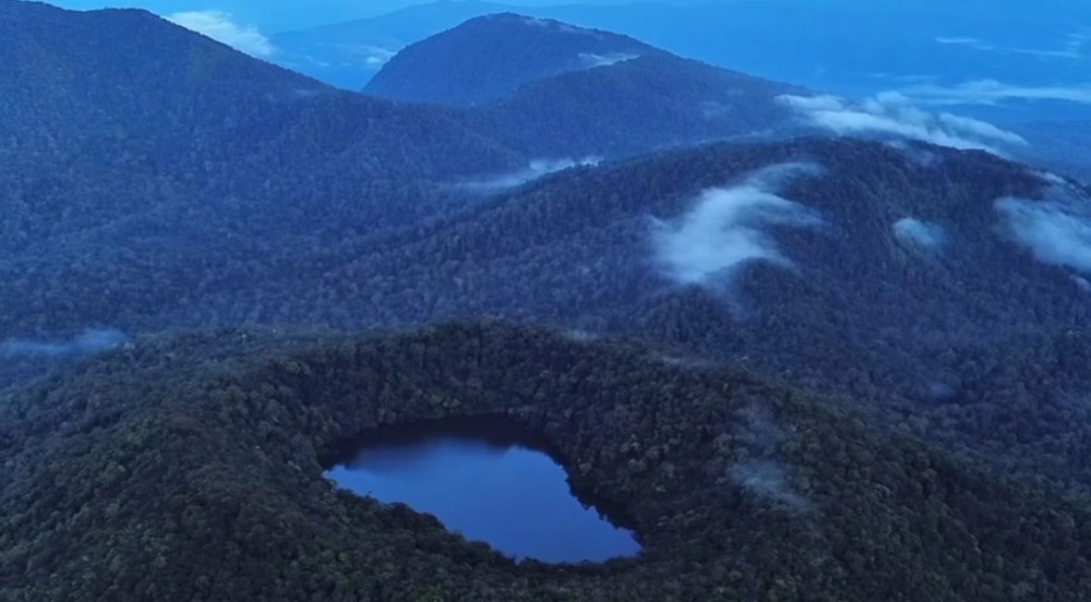 Jalur Baru ke Bukit Daun Rejang Lebong Dibuka, Tawarkan Danau 'Telapak Kaki' di Puncak