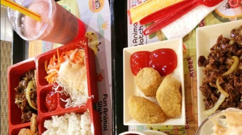 Promo makanan dan minuman di momen Sumpah Pemuda. (Instagram)