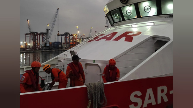 KMP Tunu Pratama Jaya Tenggelam di Selat Bali, Data Siang Ini: 31 Selamat, 4 Meninggal Dunia
