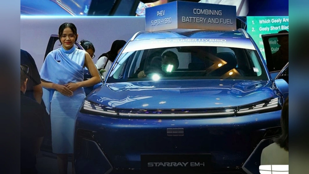 Starray EM-i tampil di GIASS. [Instagram @geelyautoindonesia]