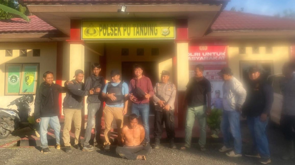 Pelaku pemilik senpi rakitan ditangkap polisi. [Dok. Polsek PUT]