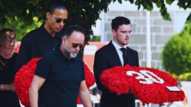 Pemain Liverpool menghadiri pemakaman Diogo Jota. [X]