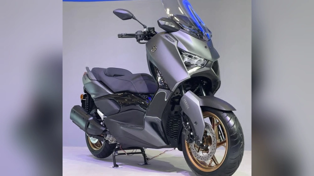 Yamaha XMAX [Instagram @permanatriaz]
