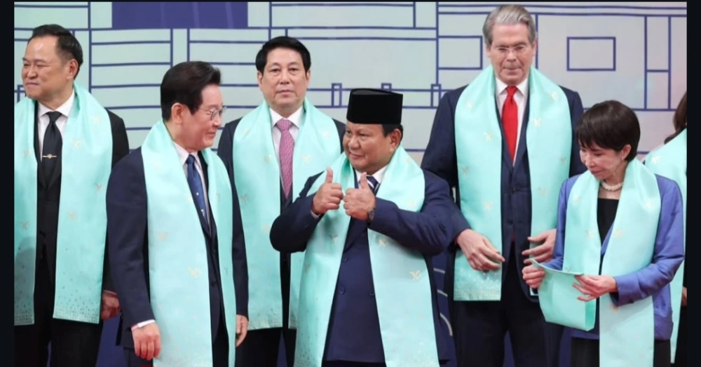 Presiden Prabowo di Forum AELM Korea Selatan. [Instagram @Prabowogibran]