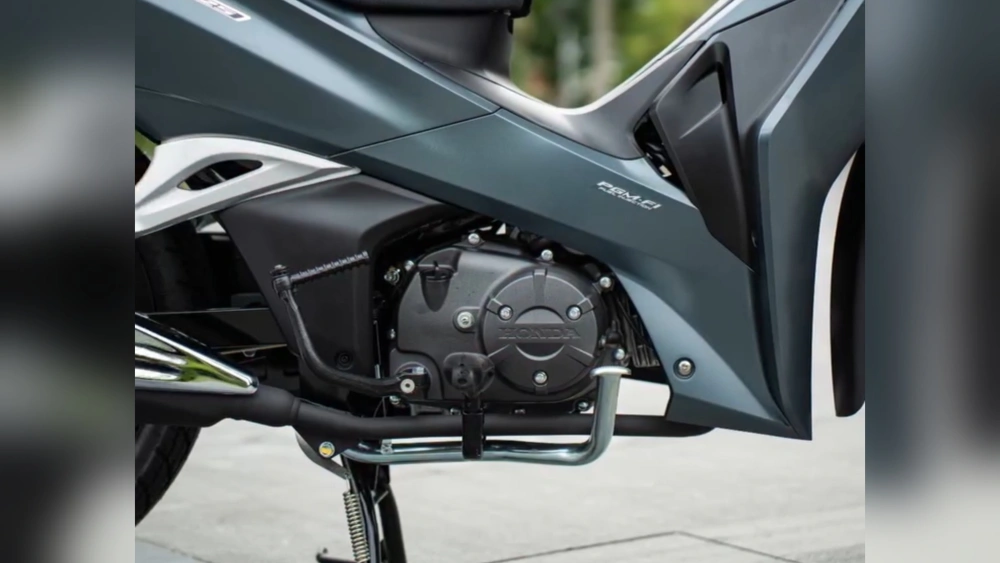 Honda Future 125 FI 2026 menggunakan mesin 1 silinder 4-stroke berkapasitas 124,9cc PGM-FI. [Instagram @hondalochhinh]