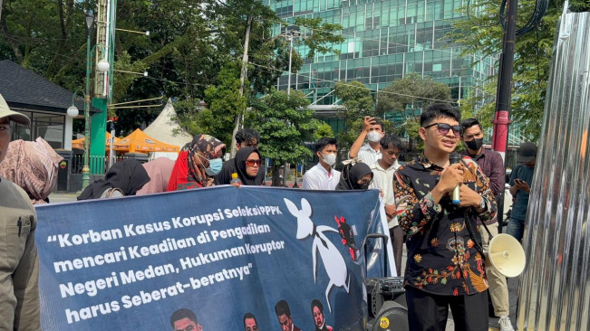 Guru honorer menggelar aksi. [Istimewa]