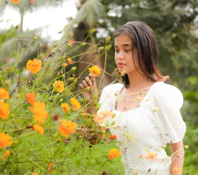Keindahan taman bunga di Hari Minggu Legi. [Pexels]