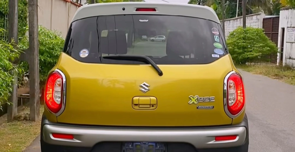 Body belakang Suzuki XBee. [Instagram @carz.lk]