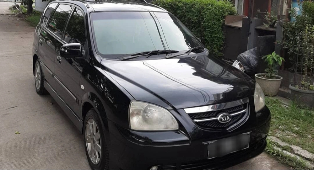 KIA Carens II. [Instagram]