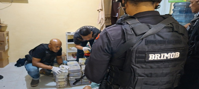 Gerebek Kos-kosan, Brimob dan BNNP Sumut Gagalkan 36 Kg Sabu di Medan