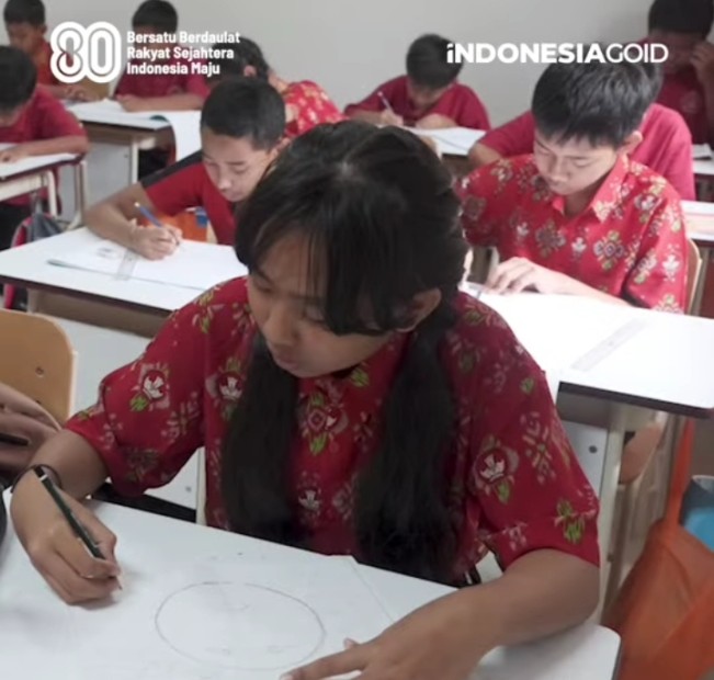 Horee, Pemerintah Siapkan 15 Ribu Laptop untuk Siswa Sekolah Rakyat