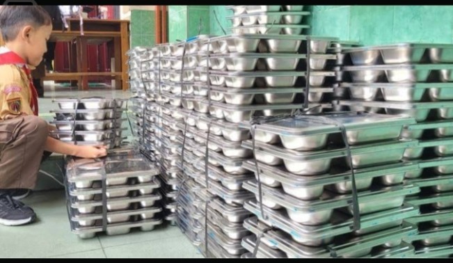 Heboh Temuan Belatung pada Menu MBG Sorong, BGN Minta Maaf dan Segera Selidiki