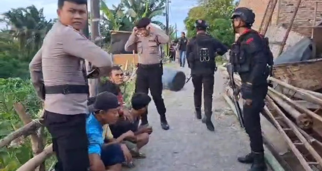 Polisi Ringkus Puluhan Pelaku Penjarahan Massal Pabrik Kaca di Medan